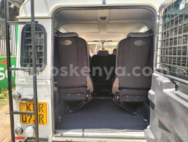Big with watermark land rover defender nairobi machakos 29399