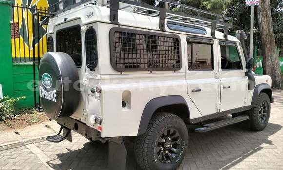 Buy Used Land Rover Defender White Car in Machakos in Nairobi Buy Used Land Rover Defender White Car in Machakos in Nairobi