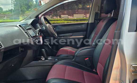 Nunua Ilio tumika Nissan Wingroad Fedha Gari ndani ya Nairobi nchini Nairobi Nunua Ilio tumika Nissan Wingroad Fedha Gari ndani ya Nairobi nchini Nairobi