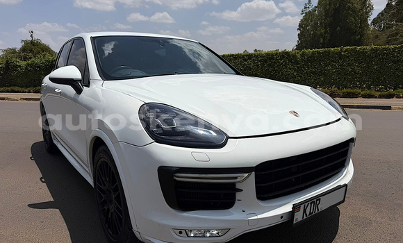Buy Used Porsche Cayenne White Car in Nairobi in Nairobi