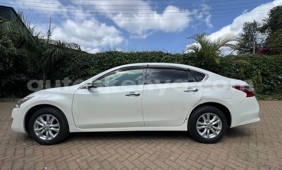 Nunua Ilio tumika Nissan Teana Nyeupe Gari ndani ya Nairobi nchini Nairobi Nunua Ilio tumika Nissan Teana Nyeupe Gari ndani ya Nairobi nchini Nairobi