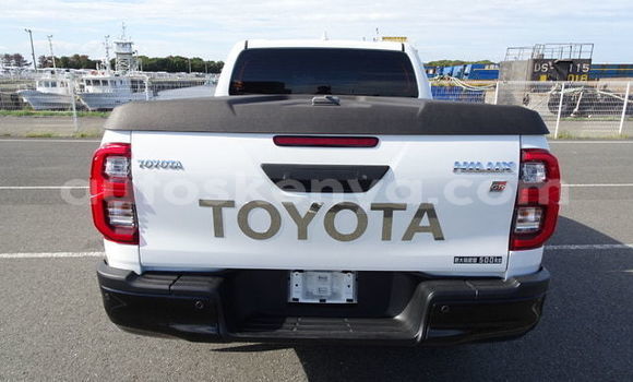 Imported Toyota Hilux White Makiinaa iti Mombasa keessatti Coastal Kenya keessatti Imported Toyota Hilux White Makiinaa iti Mombasa keessatti Coastal Kenya keessatti