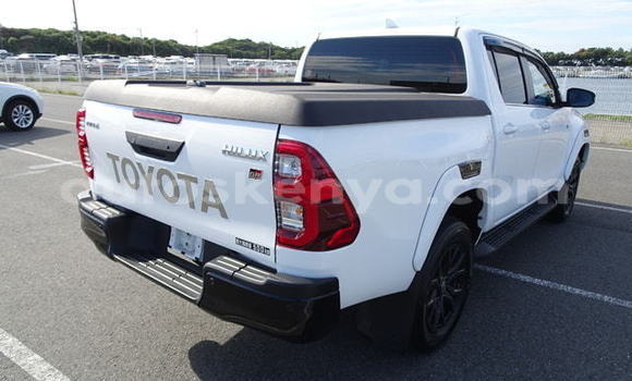 Imported Toyota Hilux White Makiinaa iti Mombasa keessatti Coastal Kenya keessatti Imported Toyota Hilux White Makiinaa iti Mombasa keessatti Coastal Kenya keessatti