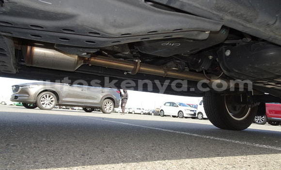 Imported Toyota Hilux White Makiinaa iti Mombasa keessatti Coastal Kenya keessatti Imported Toyota Hilux White Makiinaa iti Mombasa keessatti Coastal Kenya keessatti