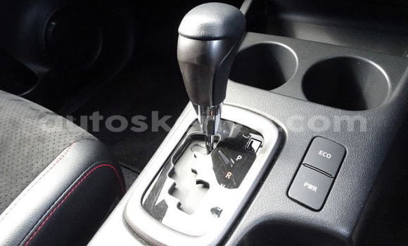 Imported Toyota Hilux White Makiinaa iti Mombasa keessatti Coastal Kenya keessatti Imported Toyota Hilux White Makiinaa iti Mombasa keessatti Coastal Kenya keessatti