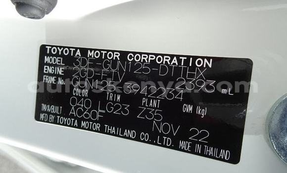 Imported Toyota Hilux White Makiinaa iti Mombasa keessatti Coastal Kenya keessatti Imported Toyota Hilux White Makiinaa iti Mombasa keessatti Coastal Kenya keessatti