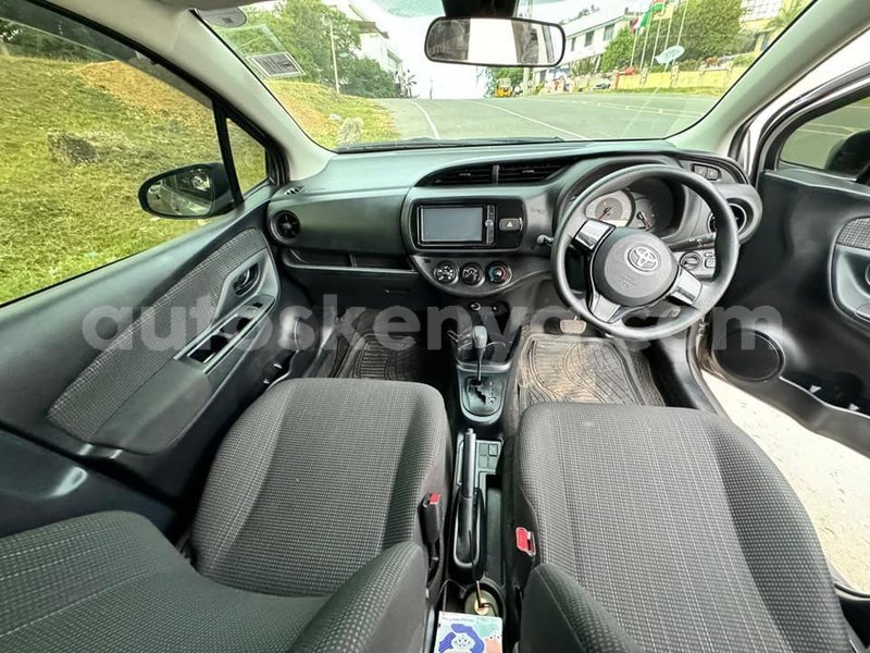 Big with watermark toyota vitz nairobi machakos 29426