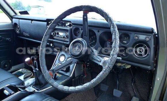 Oofamaa Nissan Datsun Silver Makiinaa iti Machakos keessatti Nairobi keessatti Oofamaa Nissan Datsun Silver Makiinaa iti Machakos keessatti Nairobi keessatti