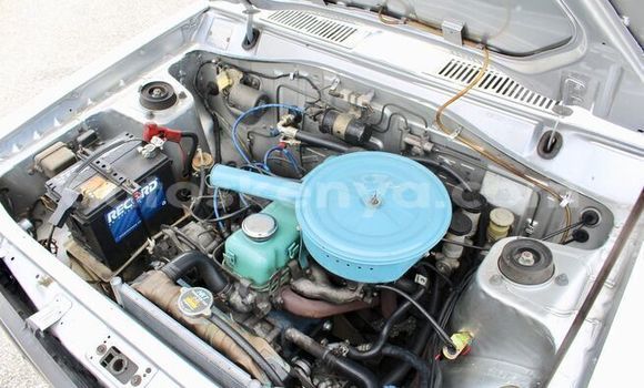Oofamaa Nissan Datsun Silver Makiinaa iti Machakos keessatti Nairobi keessatti Oofamaa Nissan Datsun Silver Makiinaa iti Machakos keessatti Nairobi keessatti