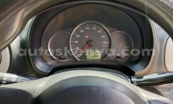 Oofamaa Toyota Vitz White Makiinaa iti Nairobi keessatti Nairobi keessatti Oofamaa Toyota Vitz White Makiinaa iti Nairobi keessatti Nairobi keessatti