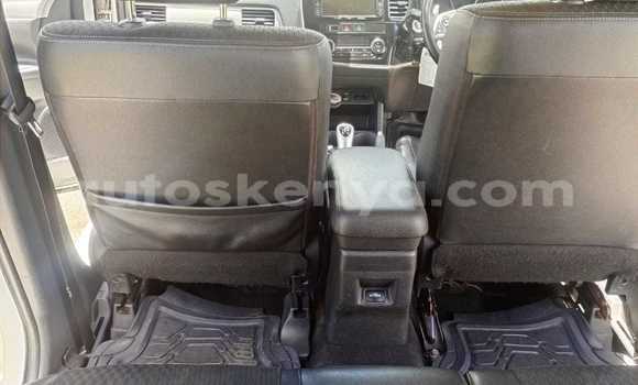 Oofamaa Mitsubishi Outlander White Makiinaa iti Nairobi keessatti Nairobi keessatti Oofamaa Mitsubishi Outlander White Makiinaa iti Nairobi keessatti Nairobi keessatti