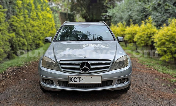 Oofamaa Mercedes-Benz C-Classe Silver Makiinaa iti Nairobi keessatti Nairobi keessatti Oofamaa Mercedes-Benz C-Classe Silver Makiinaa iti Nairobi keessatti Nairobi keessatti