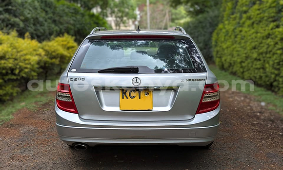 Oofamaa Mercedes-Benz C-Classe Silver Makiinaa iti Nairobi keessatti Nairobi keessatti Oofamaa Mercedes-Benz C-Classe Silver Makiinaa iti Nairobi keessatti Nairobi keessatti