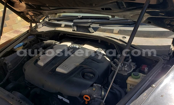 Oofamaa Volkswagen Touareg Black Makiinaa iti Nairobi keessatti Nairobi keessatti Oofamaa Volkswagen Touareg Black Makiinaa iti Nairobi keessatti Nairobi keessatti