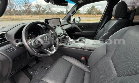 Buy Used Lexus LX White Car in Import - Dubai in Central Kenya Buy Used Lexus LX White Car in Import - Dubai in Central Kenya