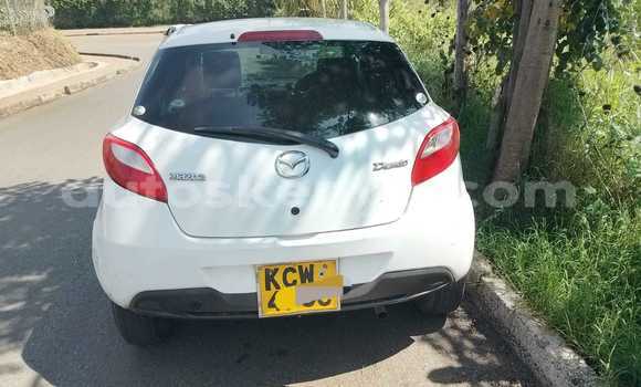 Nunua Ilio tumika Mazda Demio Nyeupe Gari ndani ya Nairobi nchini Nairobi Nunua Ilio tumika Mazda Demio Nyeupe Gari ndani ya Nairobi nchini Nairobi