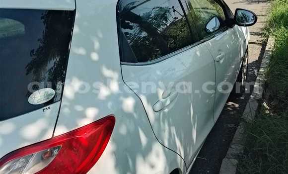 Nunua Ilio tumika Mazda Demio Nyeupe Gari ndani ya Nairobi nchini Nairobi Nunua Ilio tumika Mazda Demio Nyeupe Gari ndani ya Nairobi nchini Nairobi