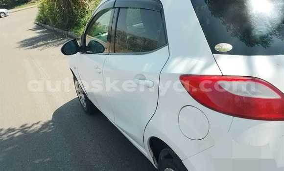 Nunua Ilio tumika Mazda Demio Nyeupe Gari ndani ya Nairobi nchini Nairobi Nunua Ilio tumika Mazda Demio Nyeupe Gari ndani ya Nairobi nchini Nairobi