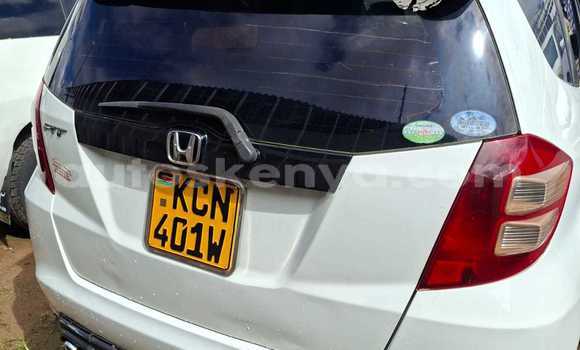 Buy Used Honda Fit White Car in Nairobi in Nairobi