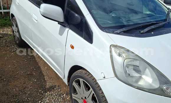 Buy Used Honda Fit White Car in Nairobi in Nairobi Buy Used Honda Fit White Car in Nairobi in Nairobi