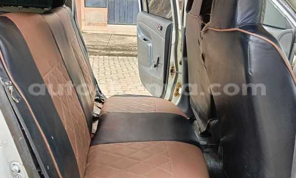 Nunua Ilio tumika Toyota Probox Nyeupe Gari ndani ya Nairobi nchini Nairobi Nunua Ilio tumika Toyota Probox Nyeupe Gari ndani ya Nairobi nchini Nairobi