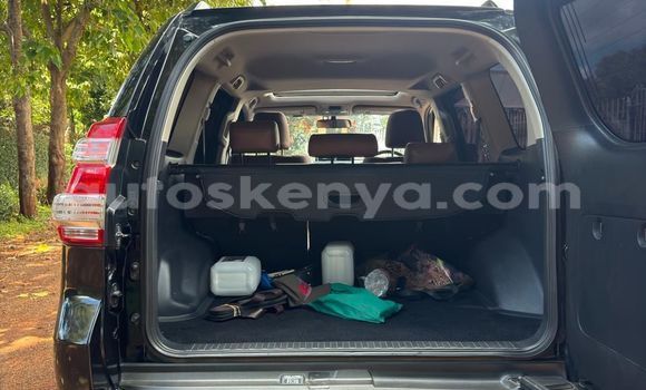 Nunua Ilio tumika Toyota Land Cruiser Prado Nyeusi Gari ndani ya Nairobi nchini Nairobi Nunua Ilio tumika Toyota Land Cruiser Prado Nyeusi Gari ndani ya Nairobi nchini Nairobi