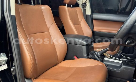 Nunua Ilio tumika Toyota Land Cruiser Prado Nyeusi Gari ndani ya Nairobi nchini Nairobi Nunua Ilio tumika Toyota Land Cruiser Prado Nyeusi Gari ndani ya Nairobi nchini Nairobi
