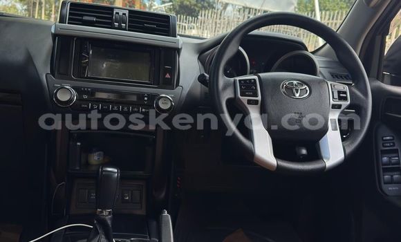 Nunua Ilio tumika Toyota Land Cruiser Prado Nyeusi Gari ndani ya Nairobi nchini Nairobi Nunua Ilio tumika Toyota Land Cruiser Prado Nyeusi Gari ndani ya Nairobi nchini Nairobi