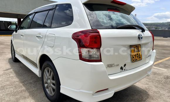 Oofamaa Toyota Fielder White Makiinaa iti Nairobi keessatti Nairobi keessatti Oofamaa Toyota Fielder White Makiinaa iti Nairobi keessatti Nairobi keessatti