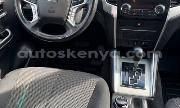 Nunua Ilio tumika Mitsubishi L200 Nyeupe Gari ndani ya Nairobi nchini Nairobi Nunua Ilio tumika Mitsubishi L200 Nyeupe Gari ndani ya Nairobi nchini Nairobi
