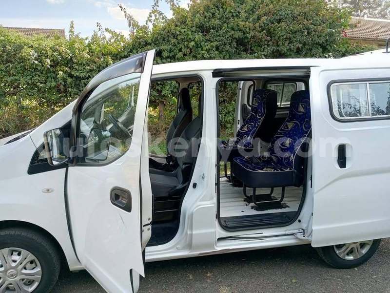 Big with watermark nissan nv200 nairobi machakos 29546