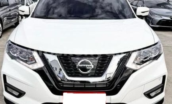 Oofamaa Nissan X–Trail White Makiinaa iti Nairobi keessatti Nairobi keessatti Oofamaa Nissan X–Trail White Makiinaa iti Nairobi keessatti Nairobi keessatti