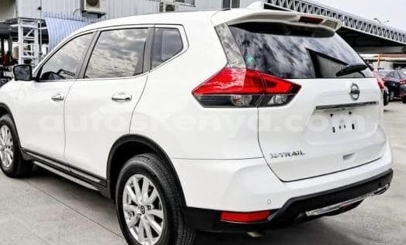 Oofamaa Nissan X–Trail White Makiinaa iti Nairobi keessatti Nairobi keessatti Oofamaa Nissan X–Trail White Makiinaa iti Nairobi keessatti Nairobi keessatti