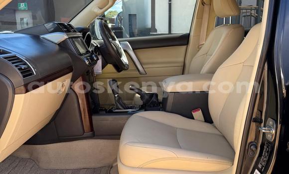 Oofamaa Toyota Land Cruiser Prado Black Makiinaa iti Nairobi keessatti Nairobi keessatti Oofamaa Toyota Land Cruiser Prado Black Makiinaa iti Nairobi keessatti Nairobi keessatti