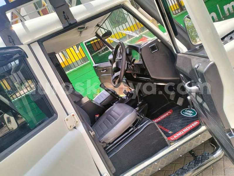 Big with watermark land rover defender nairobi machakos 29577