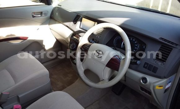 Nunua Ilio tumika Toyota ISIS Bluu Gari ndani ya Machakos nchini Nairobi Nunua Ilio tumika Toyota ISIS Bluu Gari ndani ya Machakos nchini Nairobi