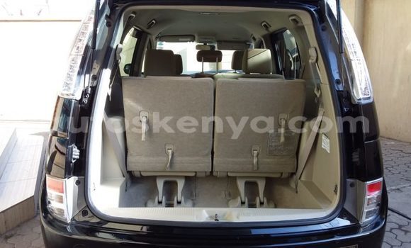 Nunua Ilio tumika Toyota ISIS Bluu Gari ndani ya Machakos nchini Nairobi Nunua Ilio tumika Toyota ISIS Bluu Gari ndani ya Machakos nchini Nairobi