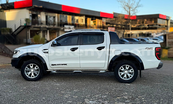Oofamaa Ford Ranger White Makiinaa iti Nairobi keessatti Nairobi keessatti Oofamaa Ford Ranger White Makiinaa iti Nairobi keessatti Nairobi keessatti