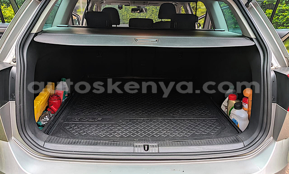 Oofamaa Volkswagen Golf Silver Makiinaa iti Nairobi keessatti Nairobi keessatti Oofamaa Volkswagen Golf Silver Makiinaa iti Nairobi keessatti Nairobi keessatti