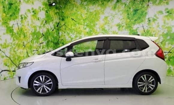 Buy Used Honda Fit White Car in Nairobi in Nairobi Buy Used Honda Fit White Car in Nairobi in Nairobi