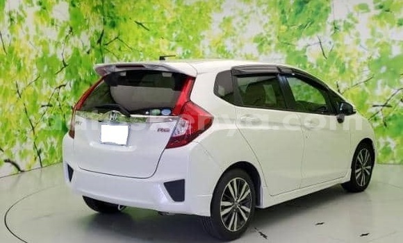 Buy Used Honda Fit White Car in Nairobi in Nairobi Buy Used Honda Fit White Car in Nairobi in Nairobi