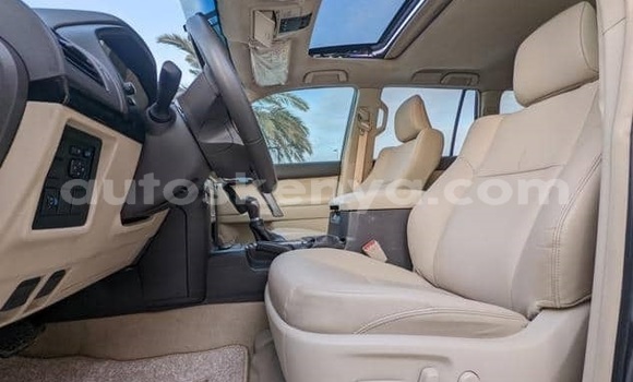 Nunua Ilio tumika Toyota Land Cruiser Prado Nyingine Gari ndani ya Nairobi nchini Nairobi Nunua Ilio tumika Toyota Land Cruiser Prado Nyingine Gari ndani ya Nairobi nchini Nairobi