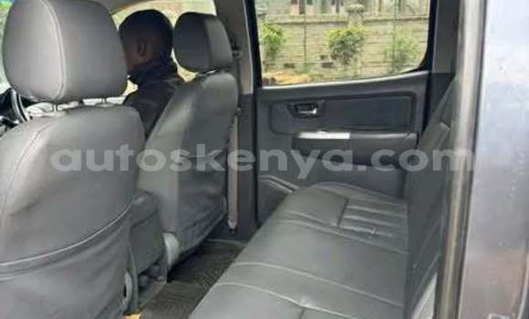 Oofamaa Toyota Hilux Other Makiinaa iti Bute keessatti Northeast Kenya keessatti Oofamaa Toyota Hilux Other Makiinaa iti Bute keessatti Northeast Kenya keessatti