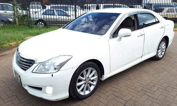 Buy Used Toyota Crown White Car in Nairobi in Nairobi Buy Used Toyota Crown White Car in Nairobi in Nairobi