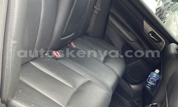 Oofamaa Nissan Teana Green Makiinaa iti Machakos keessatti Nairobi keessatti Oofamaa Nissan Teana Green Makiinaa iti Machakos keessatti Nairobi keessatti