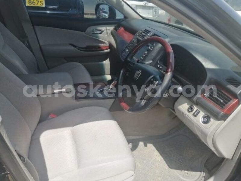 Big with watermark toyota crown nairobi machakos 29664