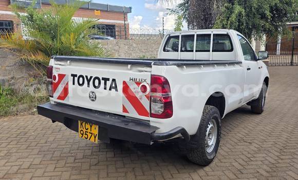 Buy Used Toyota Hilux White Car in Nairobi in Nairobi Buy Used Toyota Hilux White Car in Nairobi in Nairobi