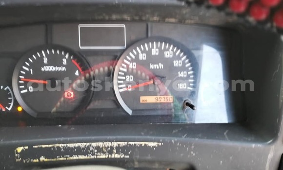 Oofamaa Isuzu N–serie White Netiree iti Machakos keessatti Nairobi keessatti Oofamaa Isuzu N–serie White Netiree iti Machakos keessatti Nairobi keessatti