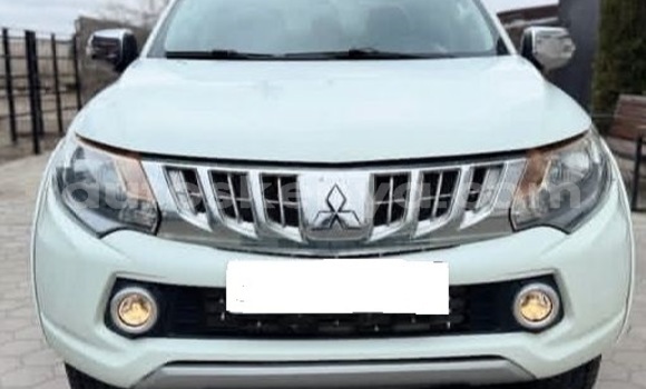 Buy Used Mitsubishi L200 White Car in Nairobi in Nairobi