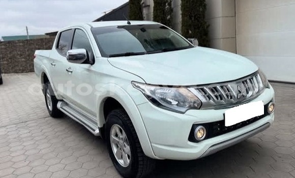 Buy Used Mitsubishi L200 White Car in Nairobi in Nairobi Buy Used Mitsubishi L200 White Car in Nairobi in Nairobi